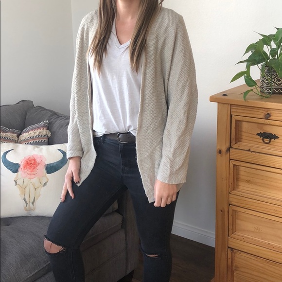 Brandy Melville Cardigan Bundle - Picture 2 of 9
